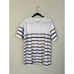 Pink Daisy Woman White Stripe Tee, Size M